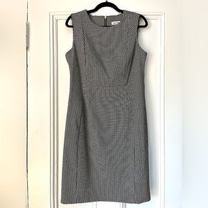 Calvin Klein Size 12 Black & White Houndstooth Sheath Dress
